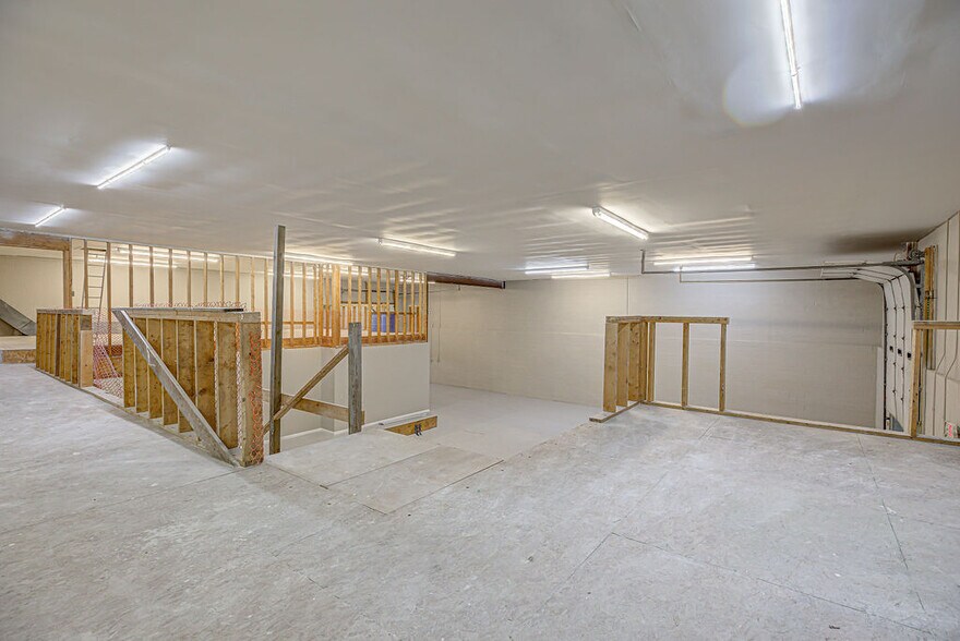 More Photos Of 4420 S Dixie Hwy, Franklin Office For Sale