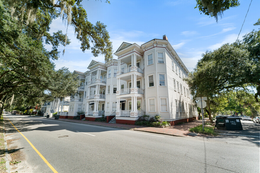 Primary Photo Of 816-818 Drayton St, Savannah Apartments For Sale