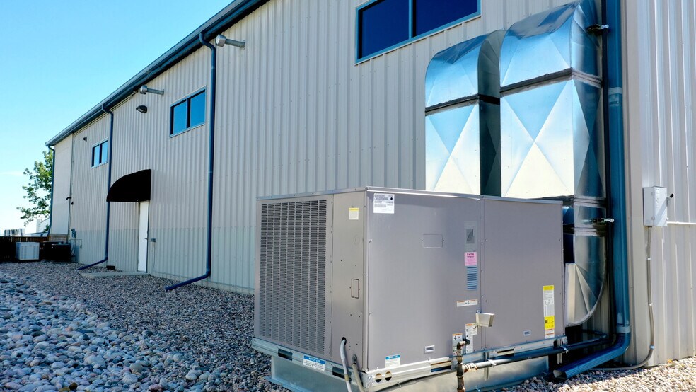 More Photos Of 5740 Boeing Dr, Loveland Warehouse For Sale