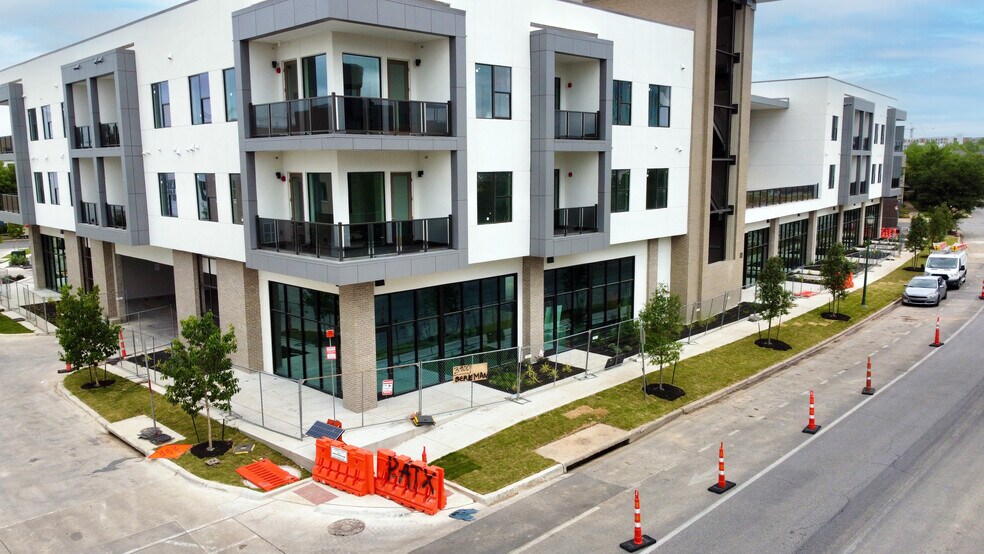 More Photos Of 2805 MCCURDY ST, Austin Apartments For Sale