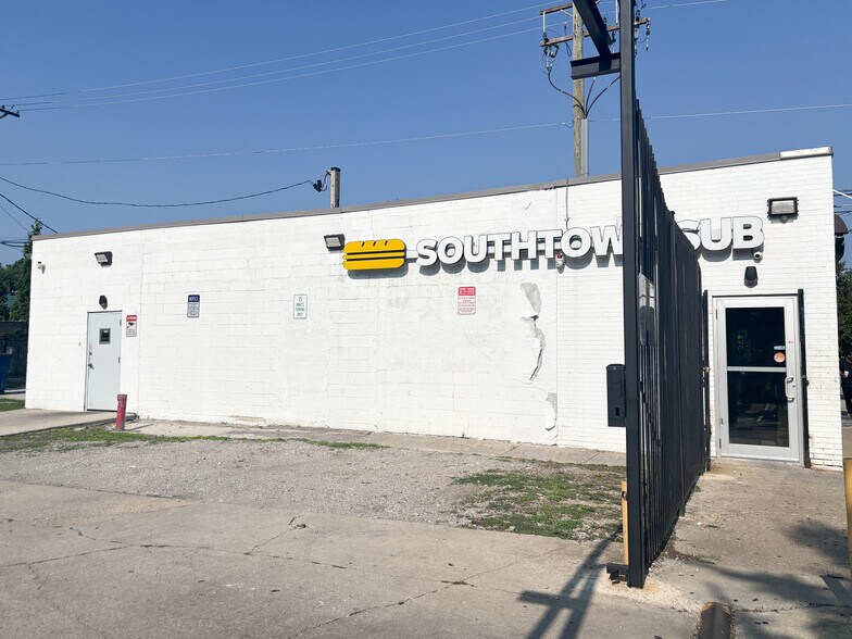 More Photos Of 112 E 71st St, Chicago Restaurant For Sale