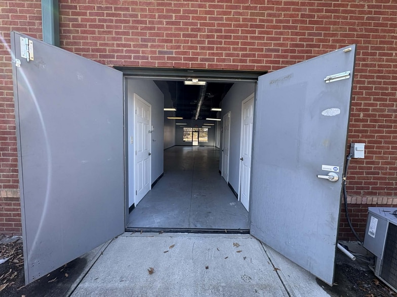 More Photos Of 4155 Lee St, Buford Unknown For Lease