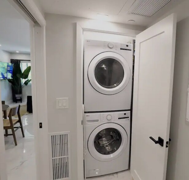 More Photos Of 511 16th St, Miami Beach Hospitality For Sale