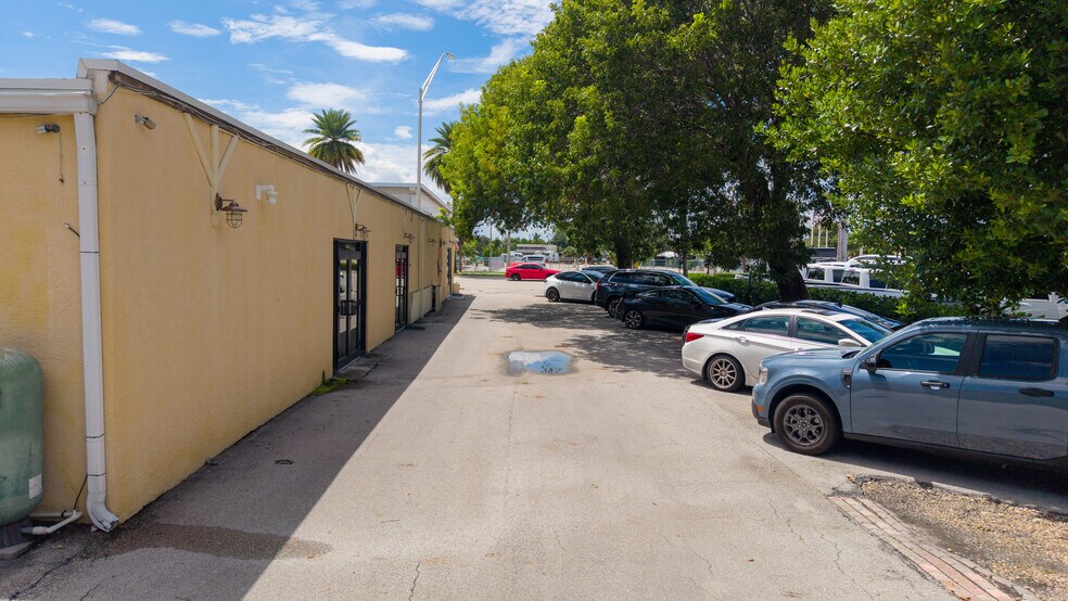 More Photos Of 2670 N Federal Hwy, Lighthouse Point Freestanding For Sale