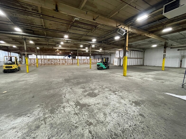 More Photos Of 101 Alexander Ave, Pompton Plains Warehouse For Lease