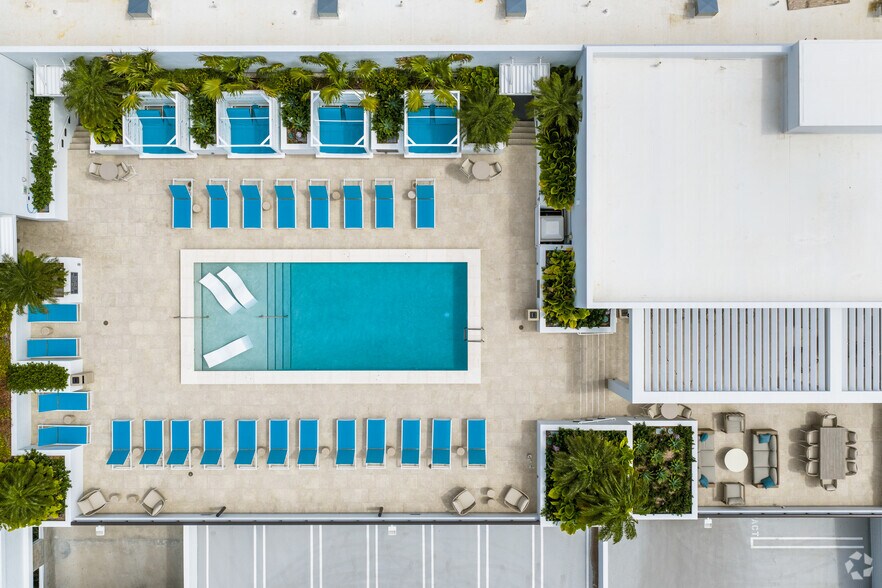 More Photos Of 2585 Spruce Ave, West Palm Beach Apartments For Lease