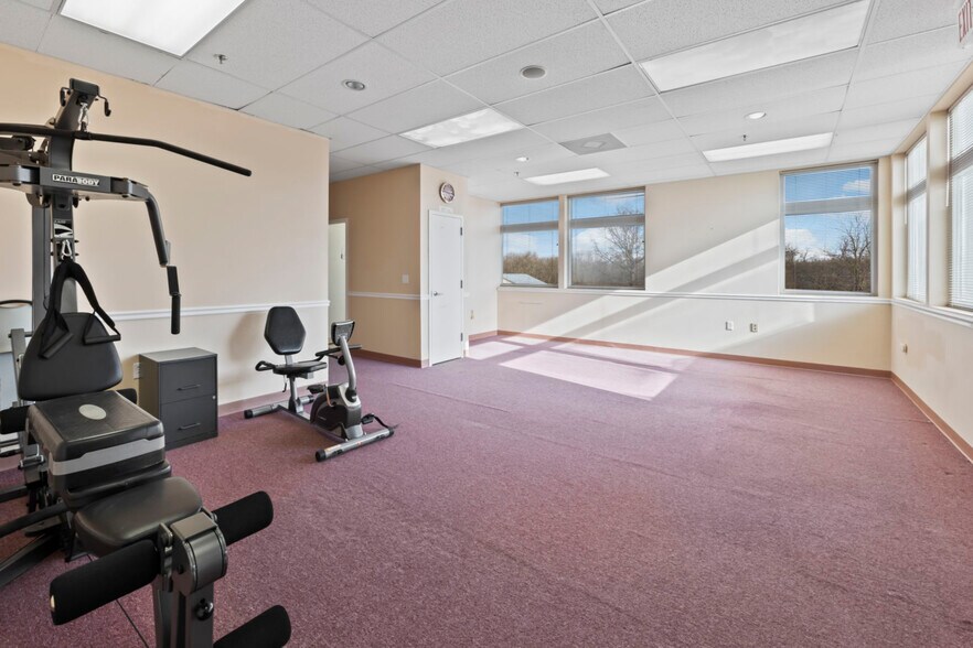 More Photos Of 1374 Whitehorse Hamilton Square Rd, Hamilton Office For Sale