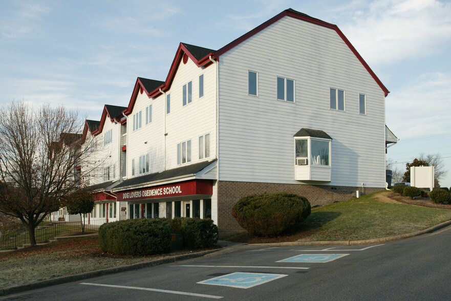 More Photos Of 1123-1127 Gaskins Rd, Richmond Unknown For Lease