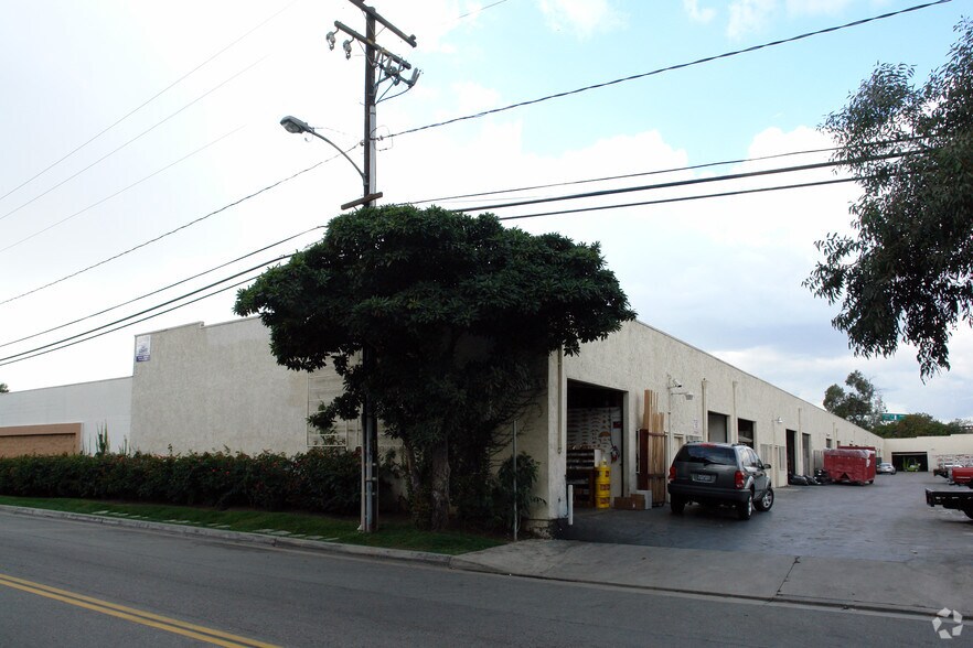 More Photos Of 1453 Virginia Ave, Baldwin Park Warehouse For Lease