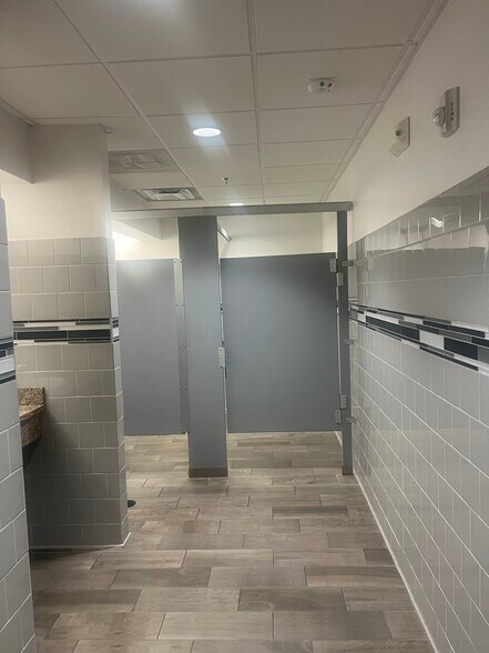 More Photos Of 3500 E Fletcher Ave, Tampa Medical For Lease