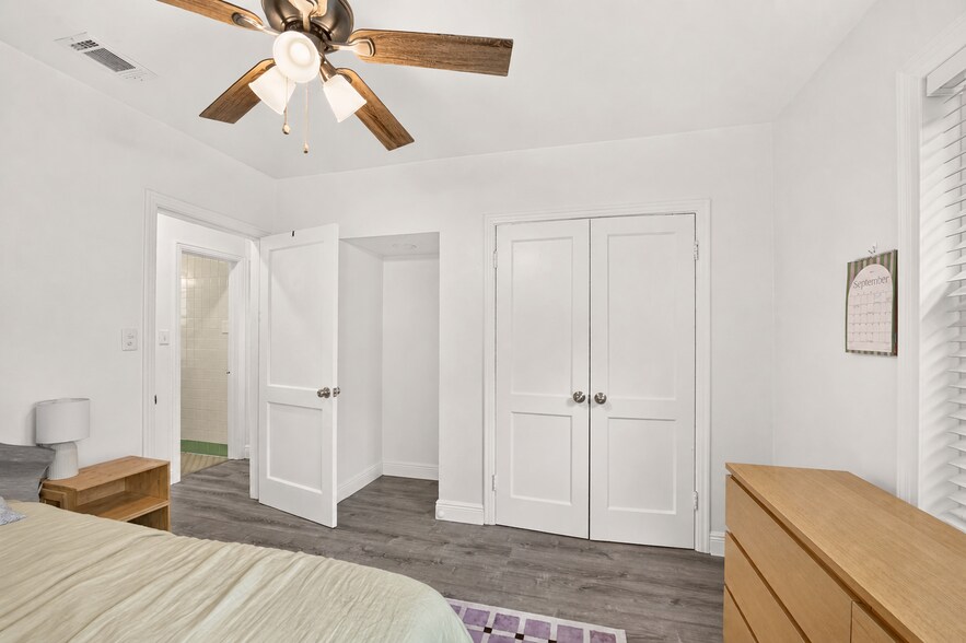 More Photos Of 922 SW 7th Ave, Gainesville Apartments For Sale