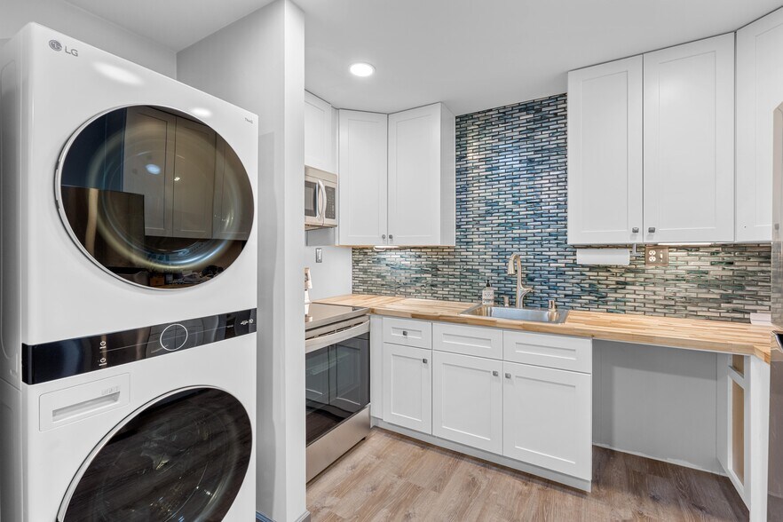More Photos Of 900 Civic Center Dr, National City Warehouse For Sale