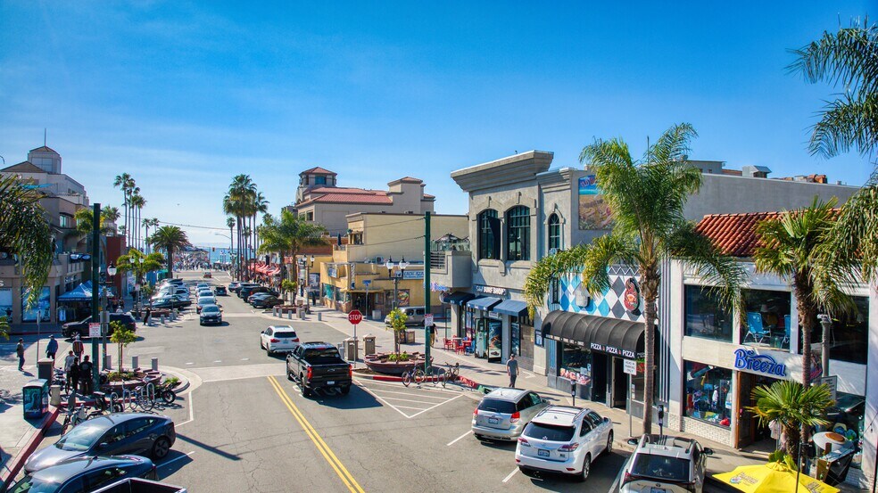 More Photos Of 201 Main St, Huntington Beach Storefront For Lease