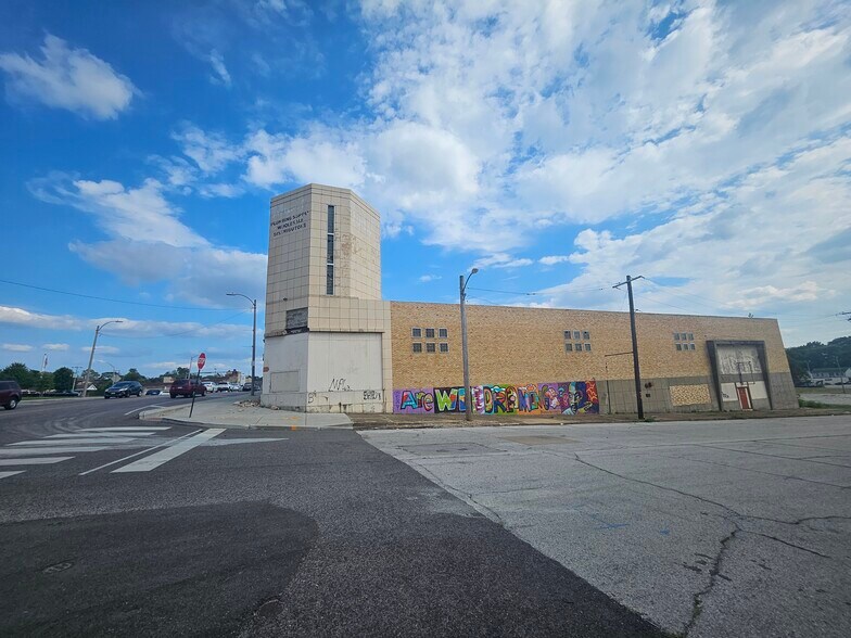 More Photos Of 1466 Evergreen Ave, Saint Louis Warehouse For Sale