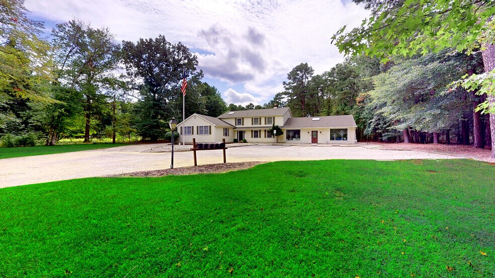 More Photos Of 172 Tuckerton Rd, Medford Office For Sale