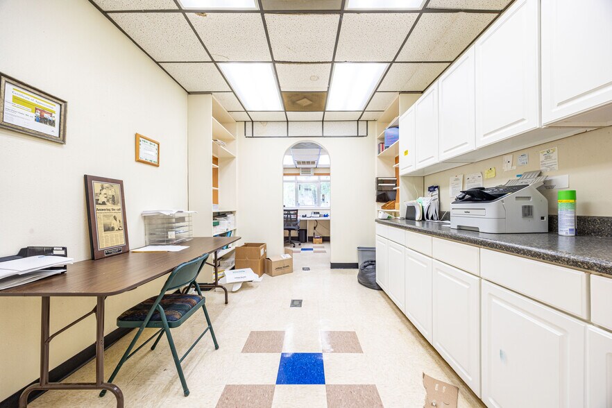 More Photos Of 1226 SW Main Blvd, Lake City Medical For Sale