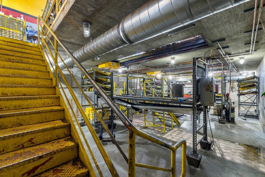 More Photos Of 2155 Trinity Dr, Los Alamos Industrial For Sale