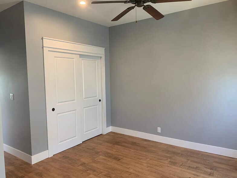 More Photos Of 1534 Manhattan Beach Blvd, Manhattan Beach Apartments For Sale