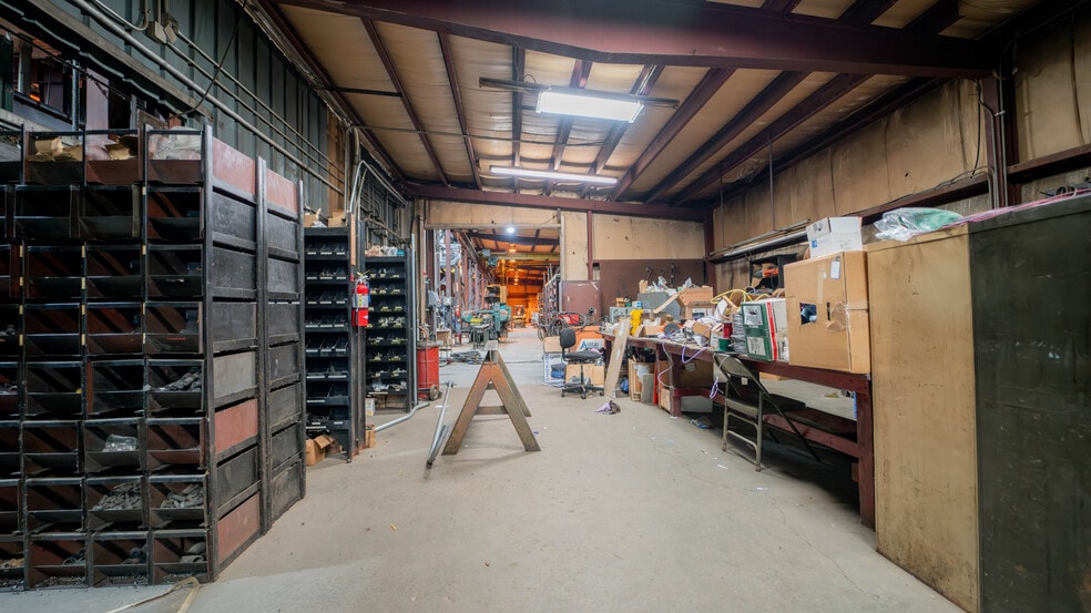More Photos Of 1019 E Summit St, Crown Point Warehouse For Sale