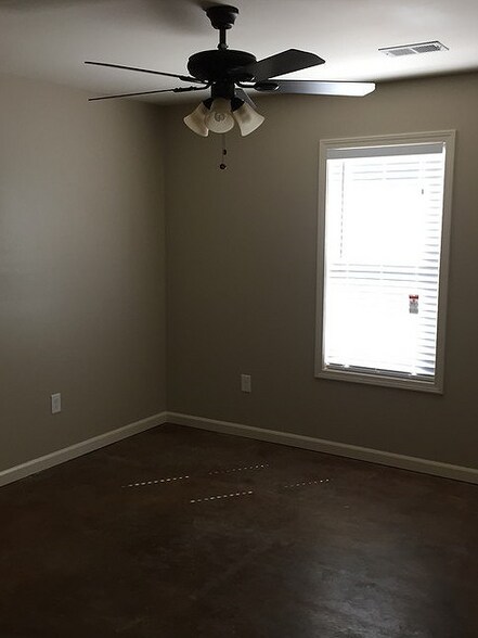 More Photos Of 3515 Harrison St, Batesville Apartments For Sale