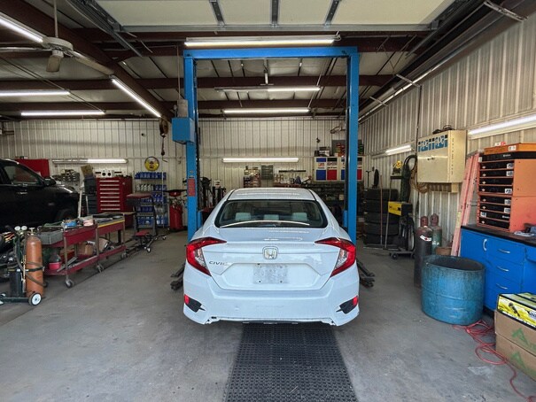 More Photos Of 1177 E 9th St, Eddystone Service For Sale