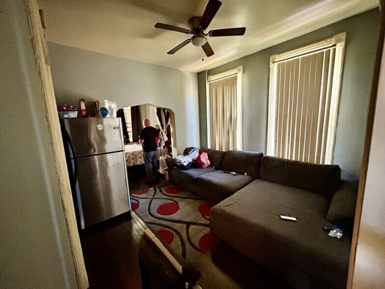 More Photos Of 735 E 88th St, Chicago Apartments For Sale