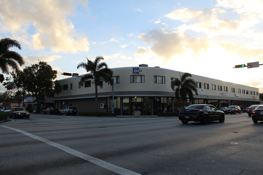 More Photos Of 656-696 NE 125th St, North Miami Office For Lease