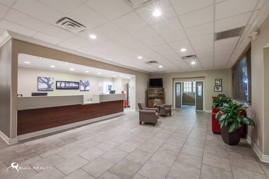 More Photos Of 2915 Highway 14, New Iberia Apartments For Sale