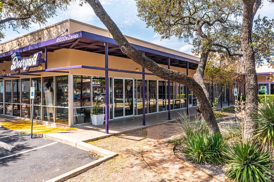 More Photos Of 4503 De Zavala Rd, San Antonio Storefront For Sale