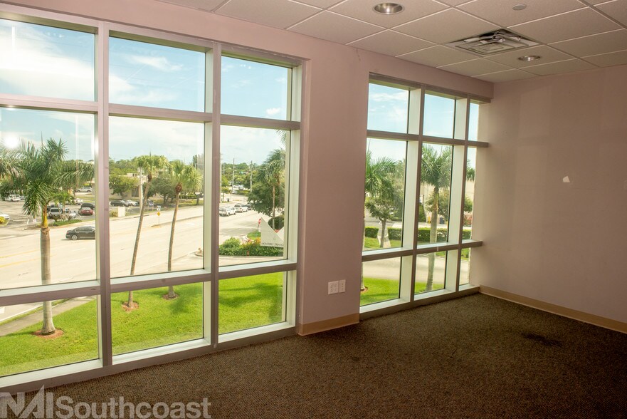 More Photos Of 1050 SE Monterey Rd, Stuart Medical For Lease