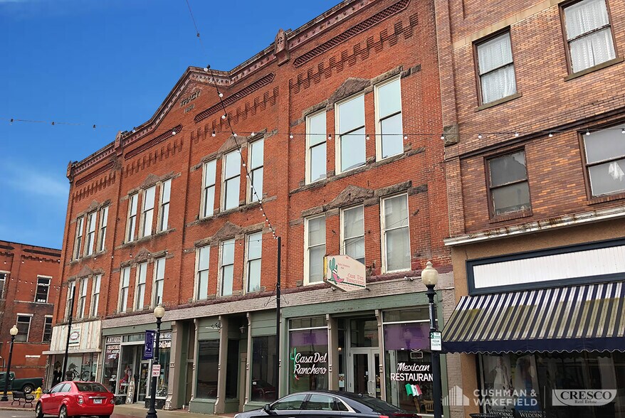 More Photos Of 554-562 W Tuscarawas Ave, Barberton Office For Sale