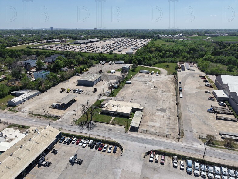 More Photos Of 1936 W Commerce St, Dallas Industrial For Lease
