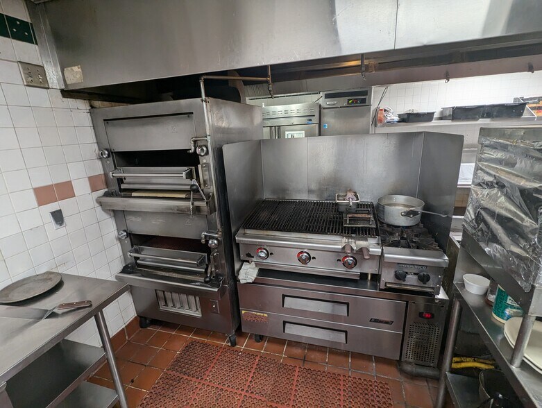 More Photos Of 2418 Canton Rd, Marietta Restaurant For Sale