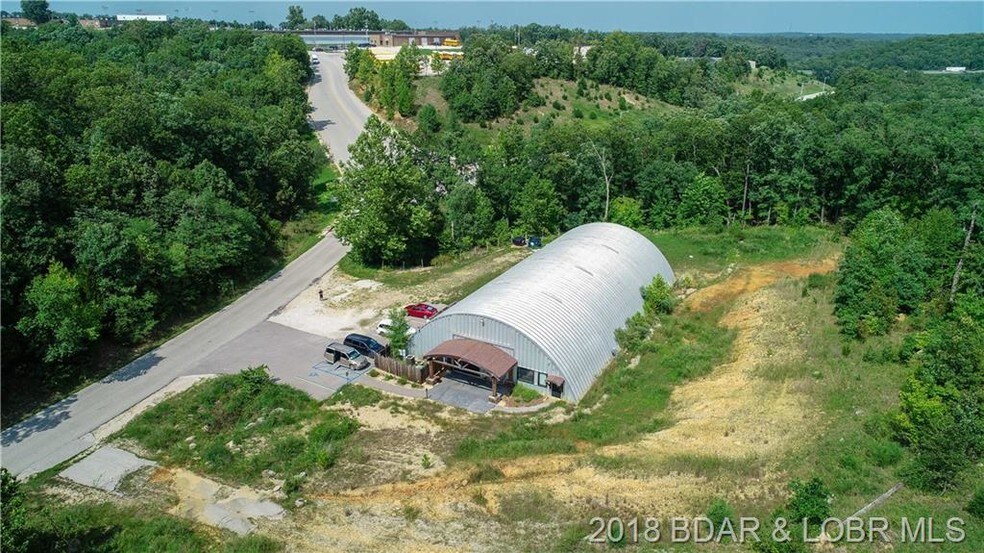 More Photos Of 166 Jackson St, Camdenton Flex For Sale