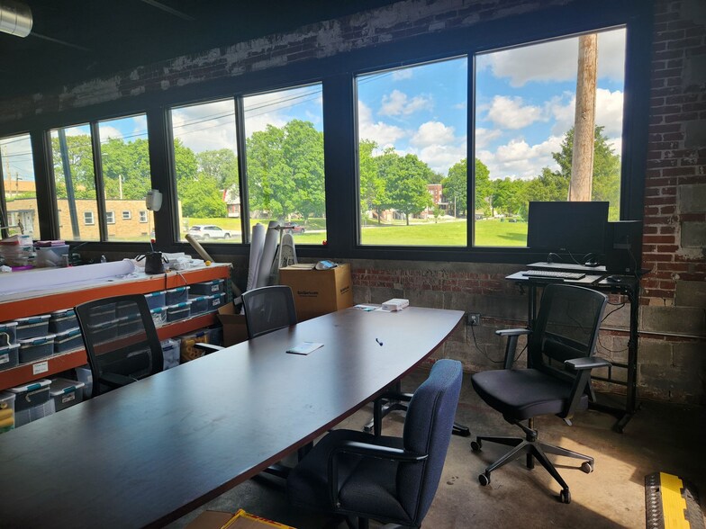 More Photos Of 1301 E 31st St, Kansas City Light Manufacturing For Lease