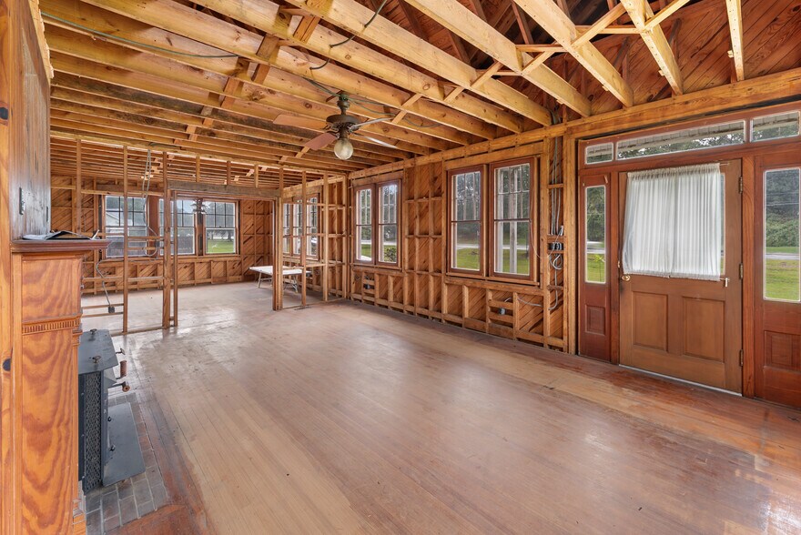 More Photos Of 11026 Ford Ave, Richmond Hill Specialty For Sale