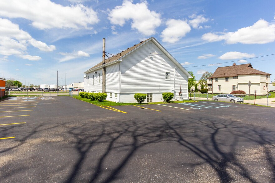 More Photos Of 1196 Joslyn Ave, Pontiac Religious Facility For Sale
