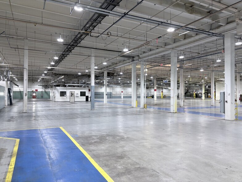 More Photos Of 14900 Technology Dr, Eden Prairie Manufacturing For Sale