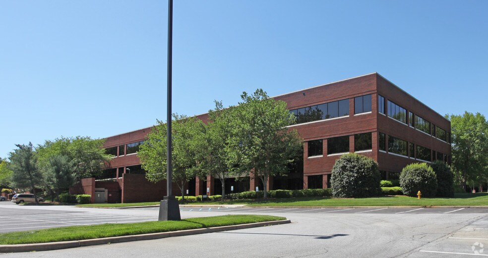 More Photos Of 1041 E Butler Rd, Greenville Office For Lease