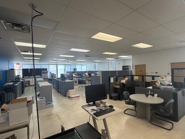 More Photos Of 49-55 Fadem Rd, Springfield Warehouse For Lease