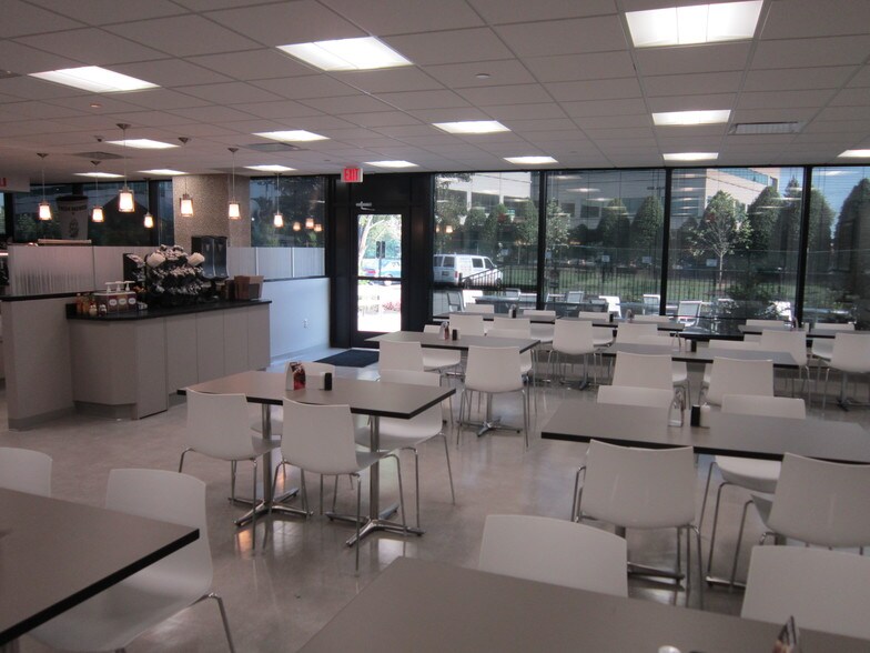 More Photos Of 90 Woodbridge Center Dr, Woodbridge Office For Lease