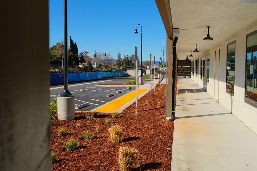 More Photos Of 1628 Holmes St, Livermore Storefront Retail Office For Lease