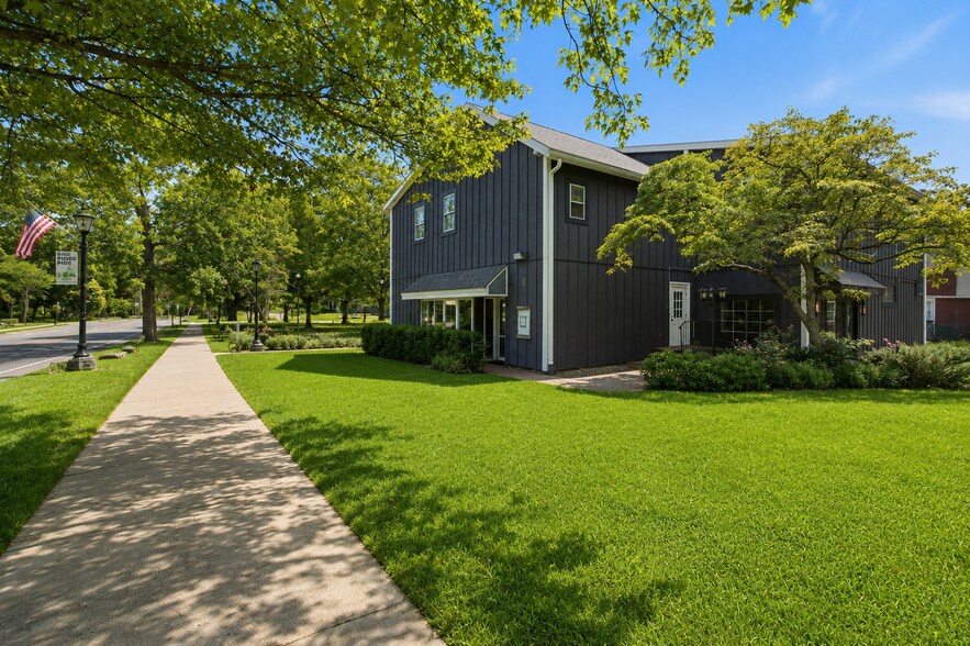 More Photos Of 56 Westchester Ave, Pound Ridge Freestanding For Lease