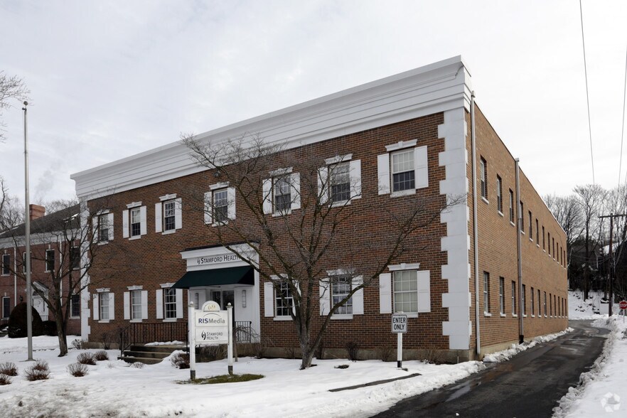 More Photos Of 69 East Ave, Norwalk Medical For Lease