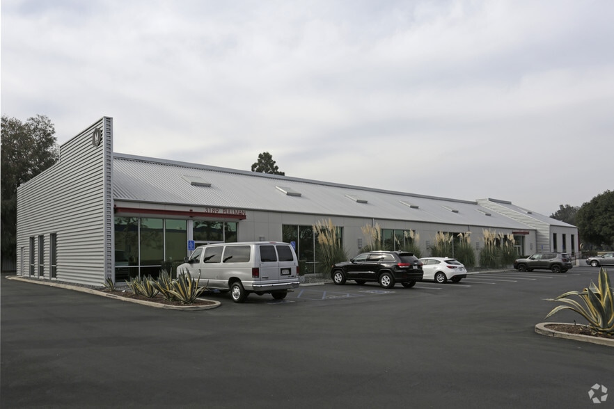 More Photos Of 3185-3189 Pullman St, Costa Mesa Office For Sale