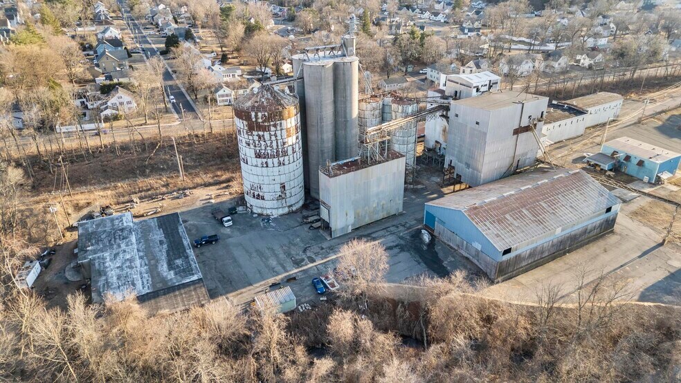 More Photos Of 46 Apel Pl, Manchester Warehouse For Sale