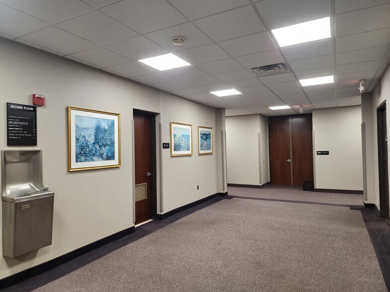 More Photos Of 2 Ridgedale Ave, Cedar Knolls Office For Lease