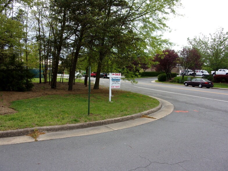 More Photos Of 45571-45595 Shepard Dr, Sterling Medical For Lease
