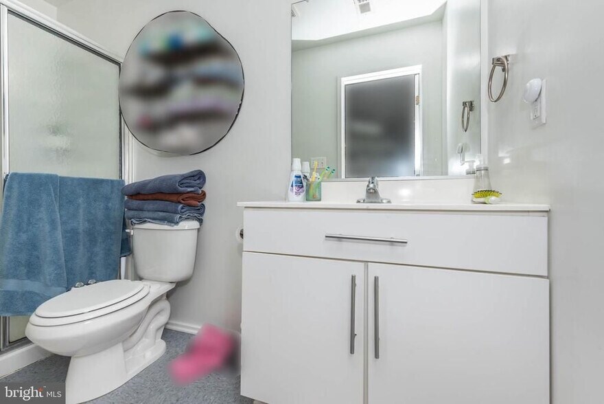 More Photos Of 338 E 25th St, Baltimore Office For Sale