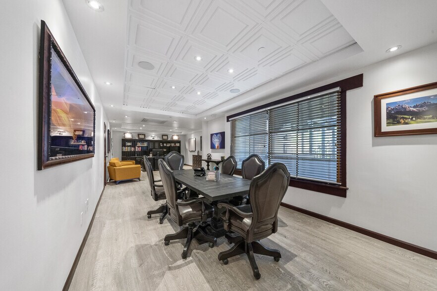 More Photos Of 25550 Hawthorne Blvd, Torrance Medical For Sale